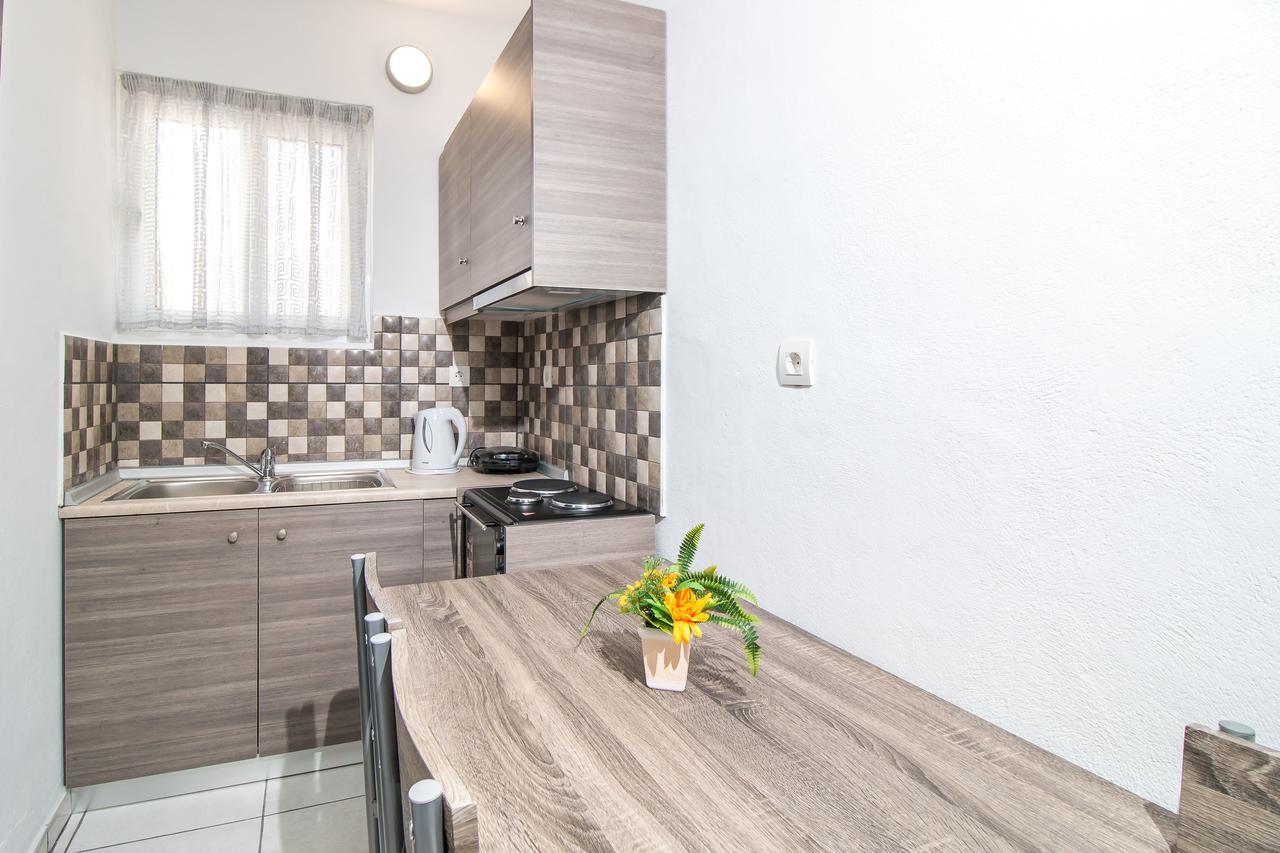 Toulas Studios & Apts No2 Faliraki Buitenkant foto